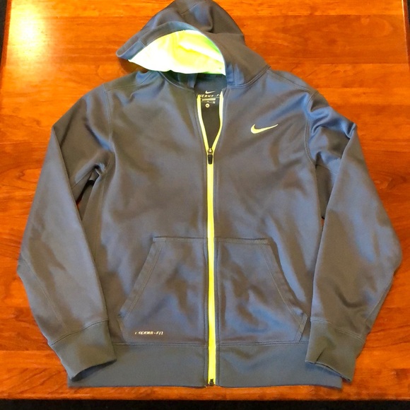 nike therma fit hoodie youth